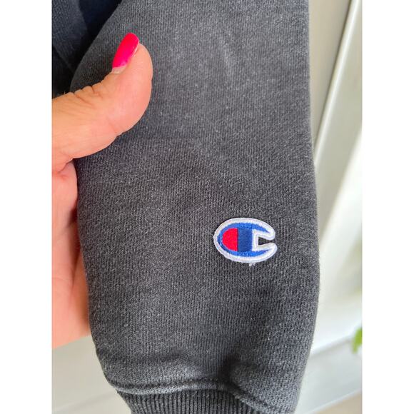 Champion men’s large reverse weave black crewneck sweatshirt - Picture 3 of 3